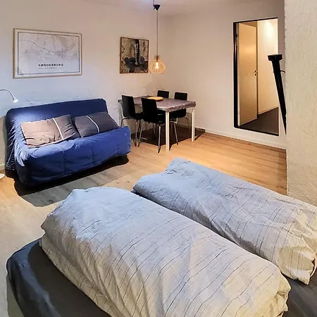 度假居 4 Person In *